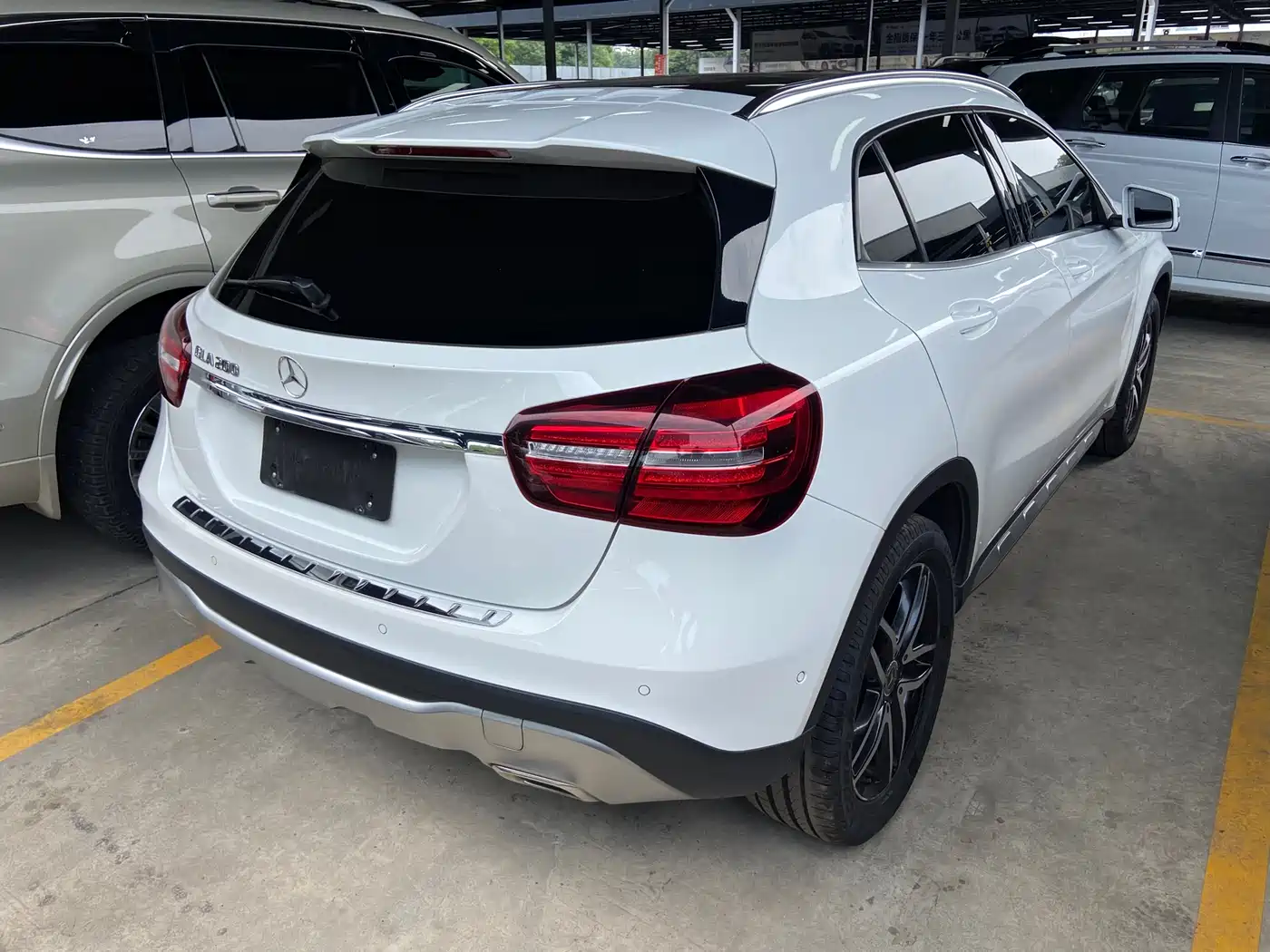 Mercedes-Benz GLA 2017 GLA 200 Fashion фото 13