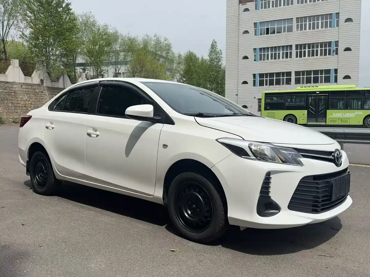 Toyota Vios 2021 1.5L Manual Chuangxing Edition фото 3