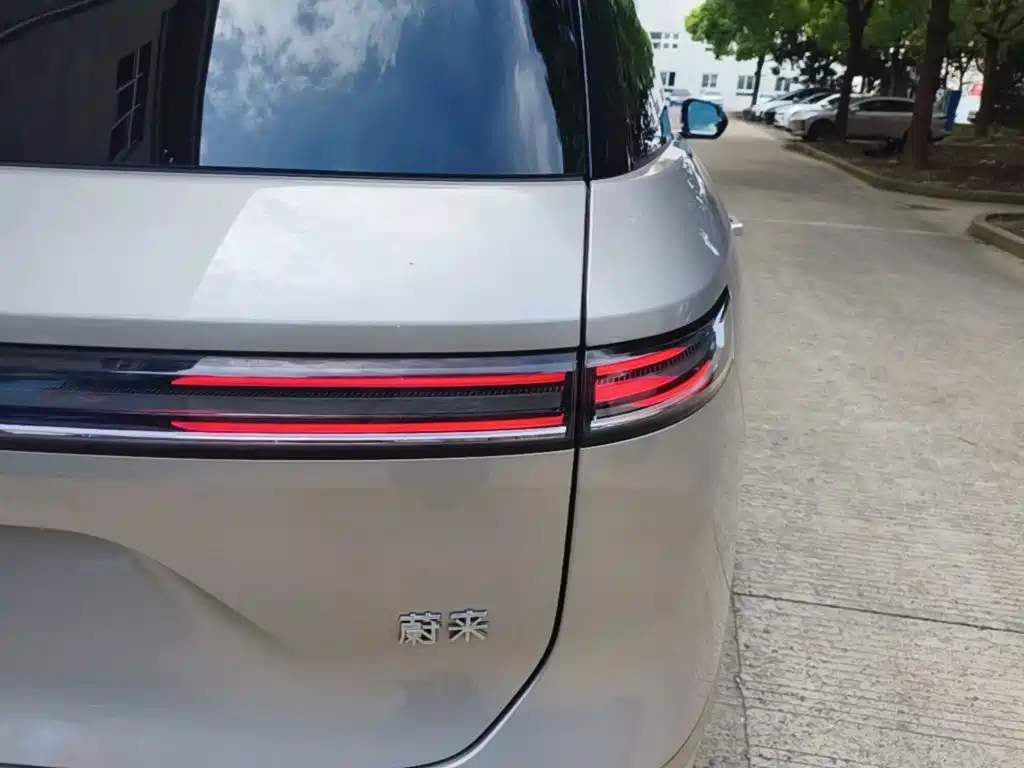 NIO ES8 2025 2025 Model 6-Seat Executive Luxury Edition