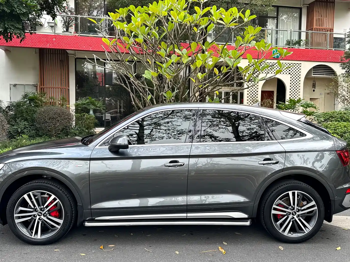 Audi Q5L Sportback 2021 45 TFSI Luxury фото 4