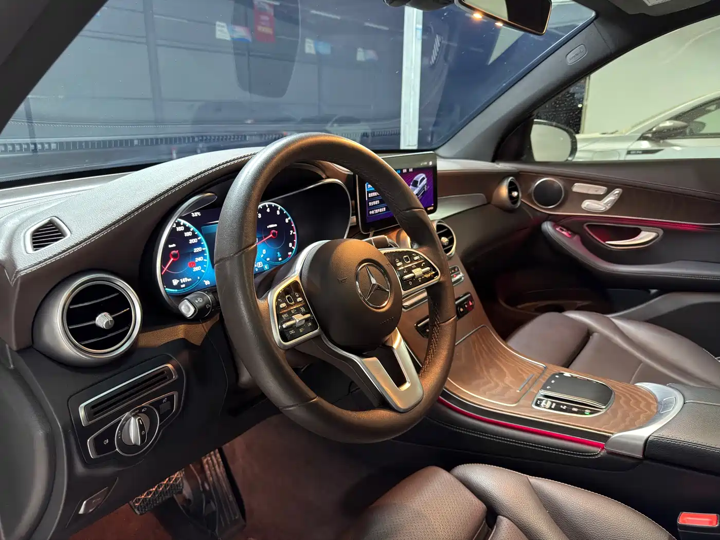 Mercedes-Benz GLC 2020 Facelift GLC 260 L 4MATIC Luxury фото 6
