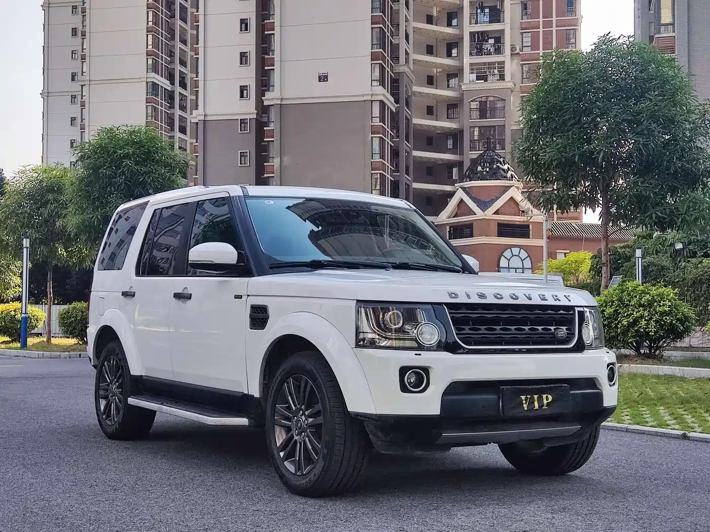 Land Rover Discovery 2016 3.0 SC Black Edition SE фото 3