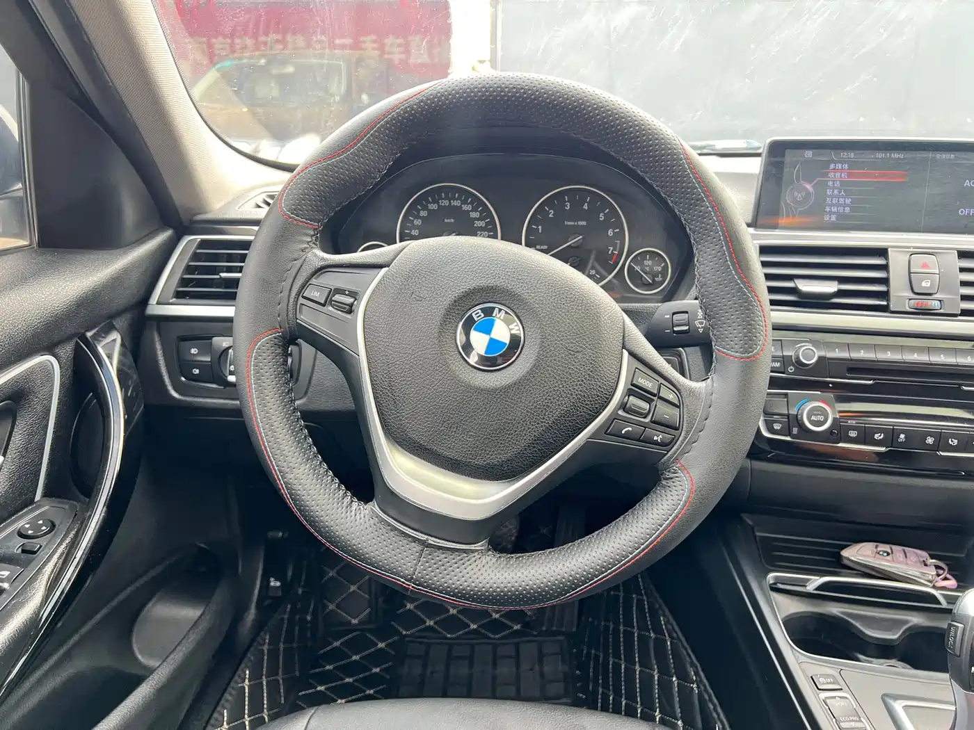 Фото 16 - BMW 3 Series