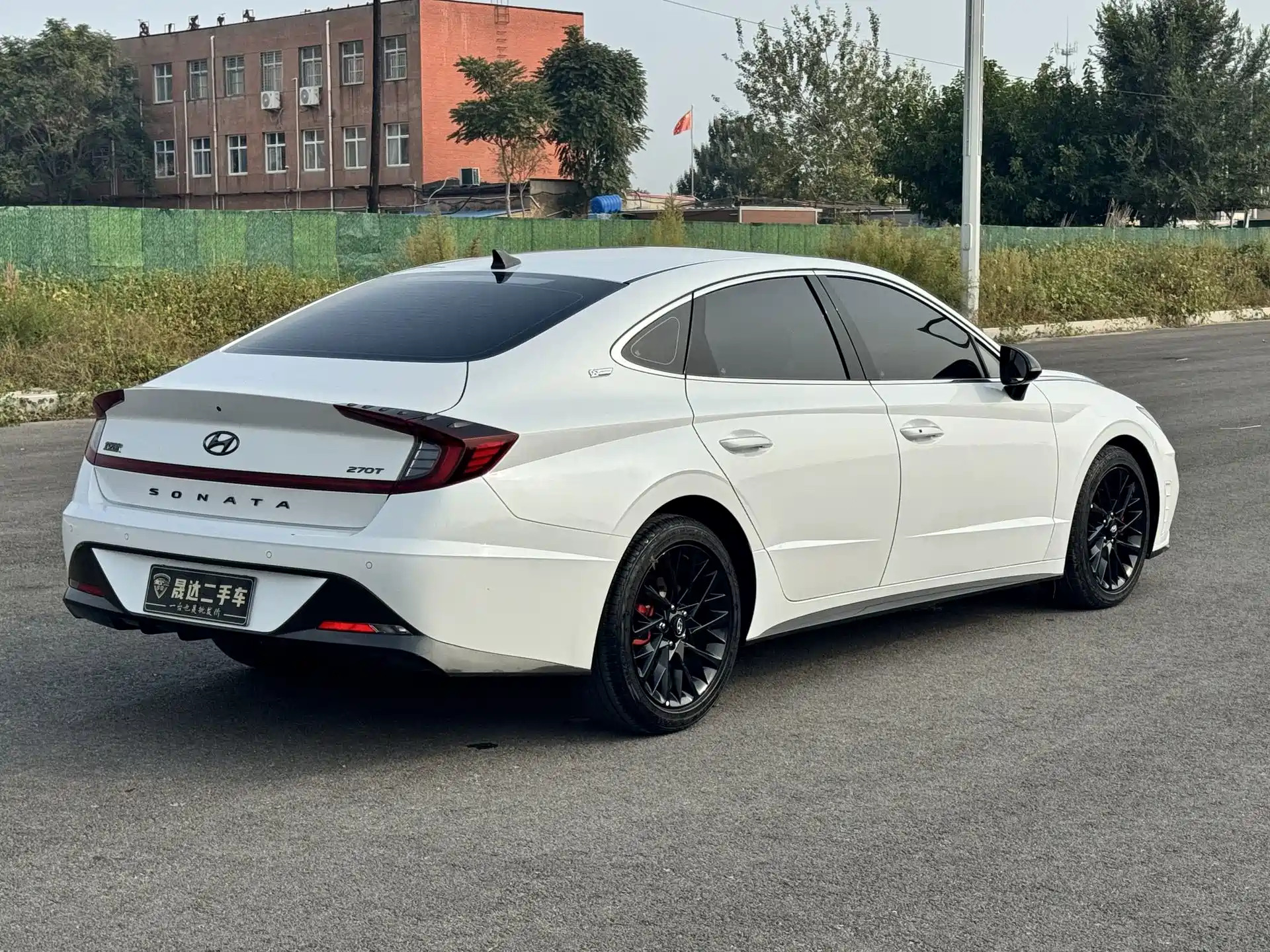 Photo 9 - Hyundai Sonata