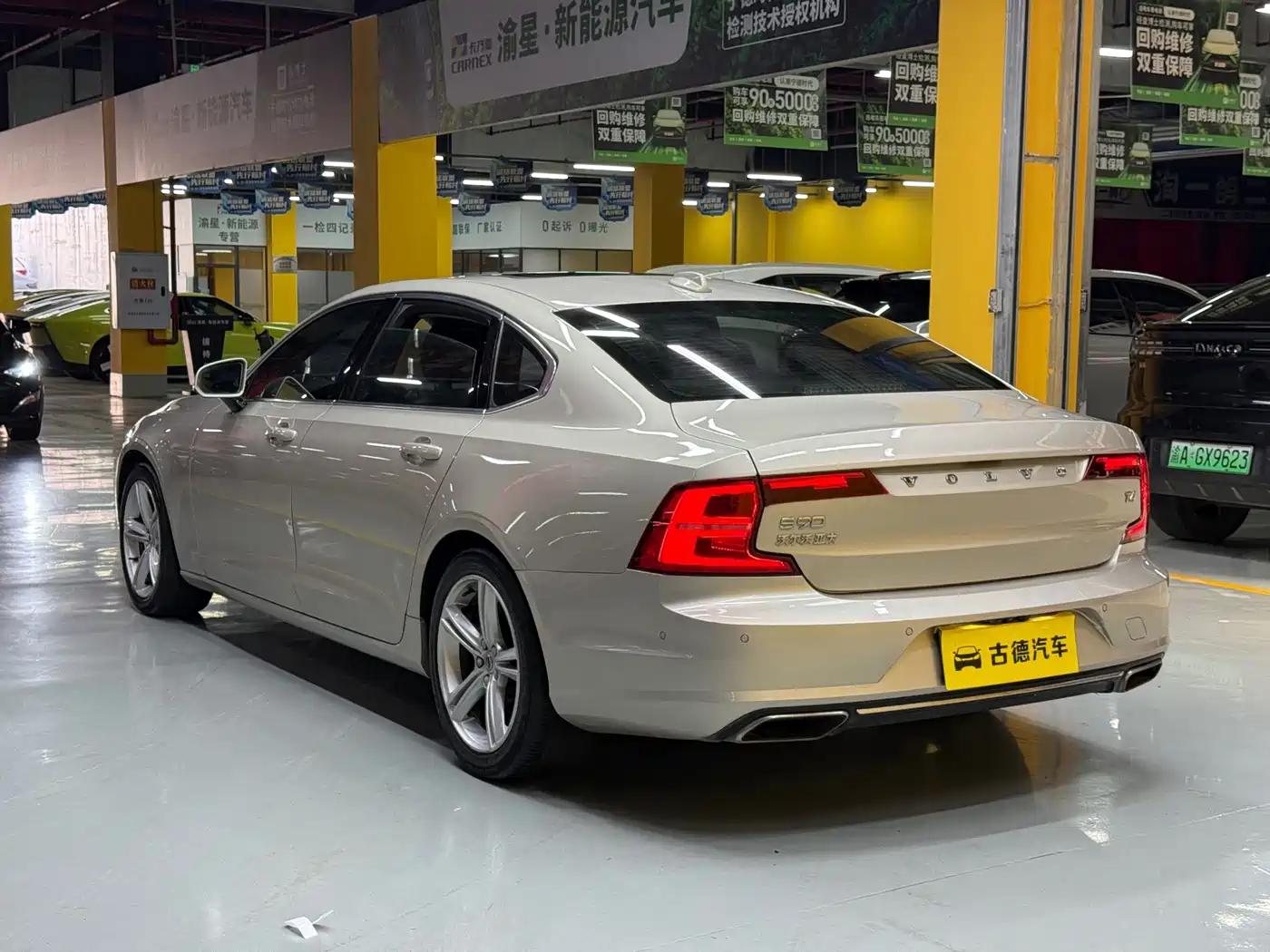 Фото 7 - Volvo S90
