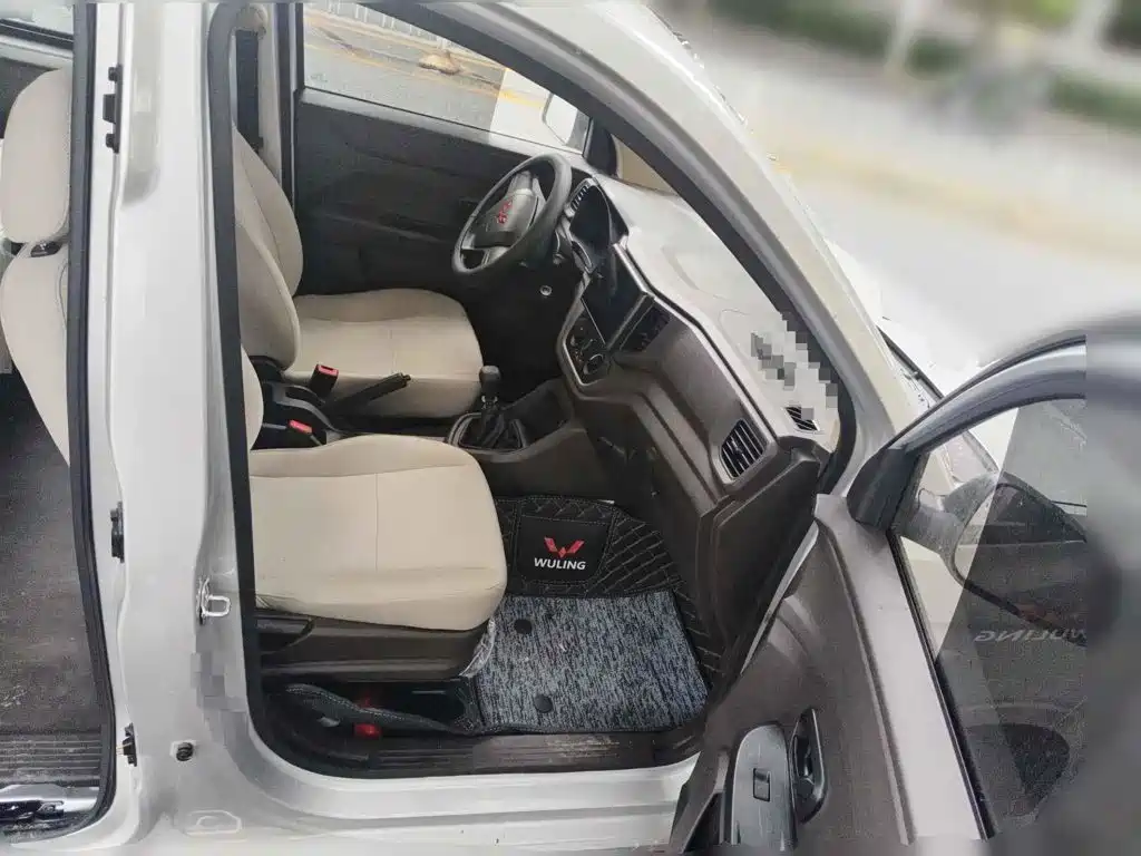 Wuling Motors Wuling Hongguang V 2026 2022 1.5L Dynamic Edition Hydraulic Power Steering LAR