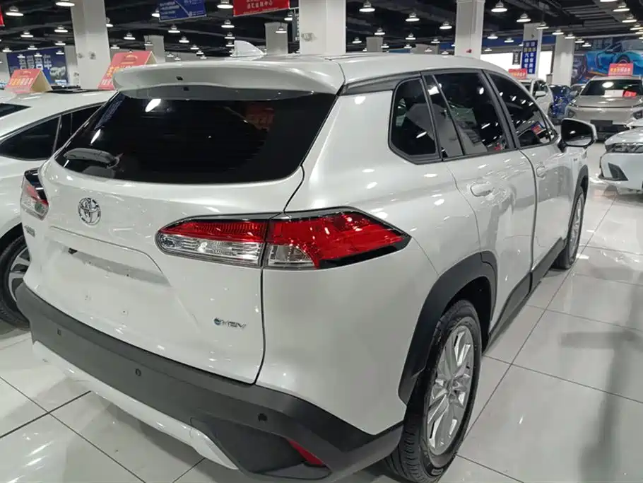 Toyota Corolla Cross 2024 2.0L Smart Hybrid Dual Engine Elite Edition фото 3