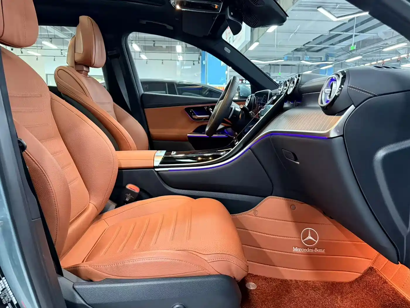 Mercedes-Benz GLC 2025 GLC 300 L 4MATIC Luxury 5-seater фото 12