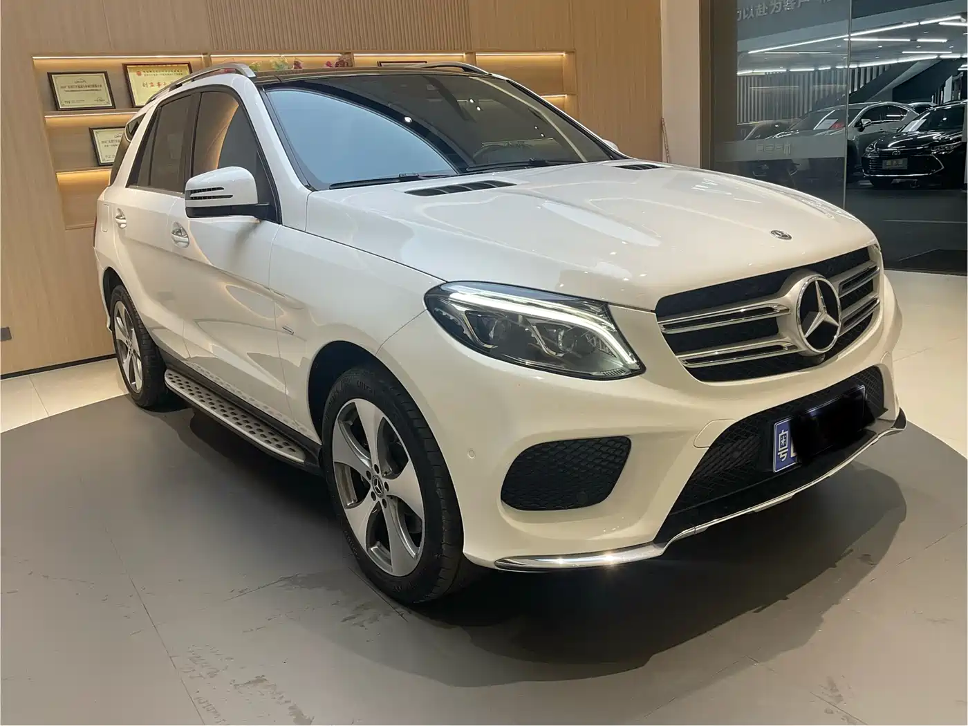 Mercedes-Benz GLE 2019 GLE 320 4MATIC Luxury Collector's Edition фото 3