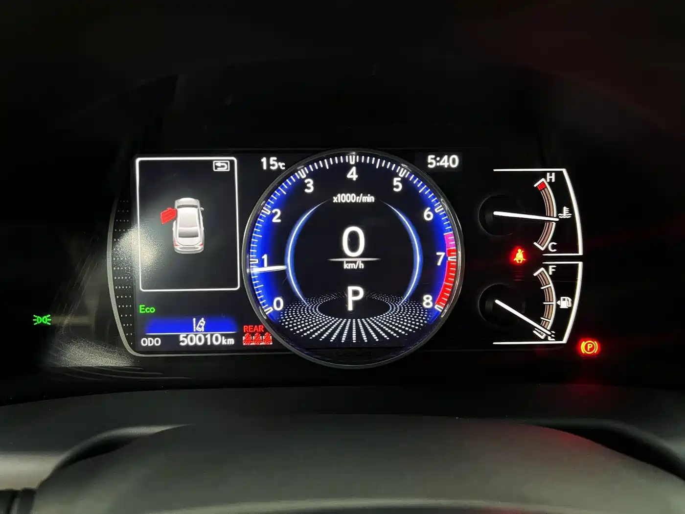 Фото 7 - Lexus ES