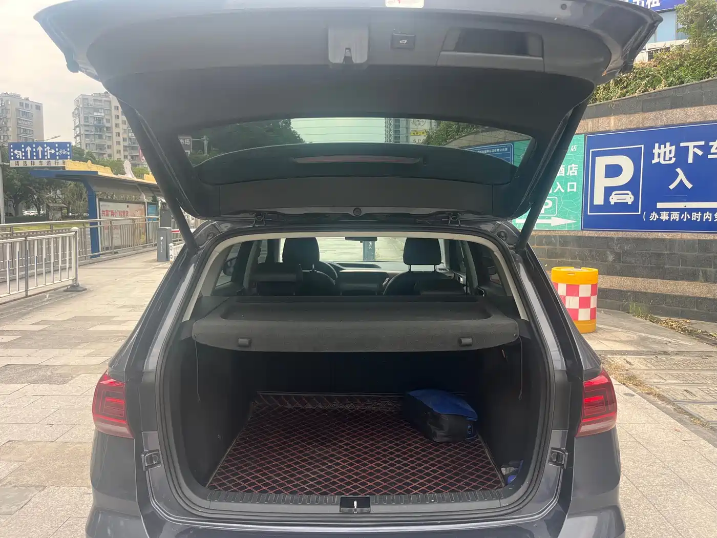 Volkswagen Tharu 2018 2019 330TSI AWD Luxury Edition China VI