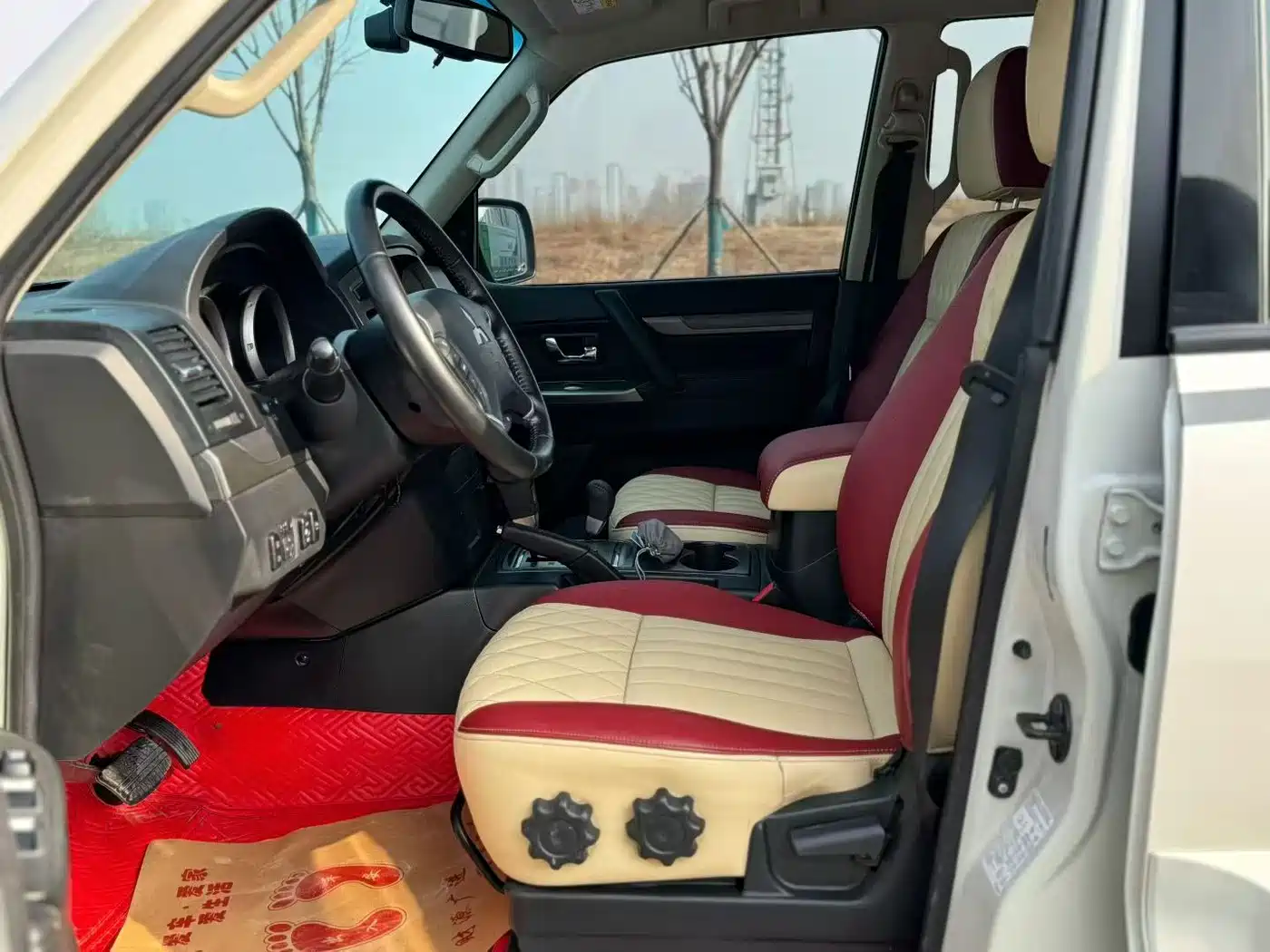 Mitsubishi Pajero (Import) 2020 3.0L Automatic Luxury Edition фото 4