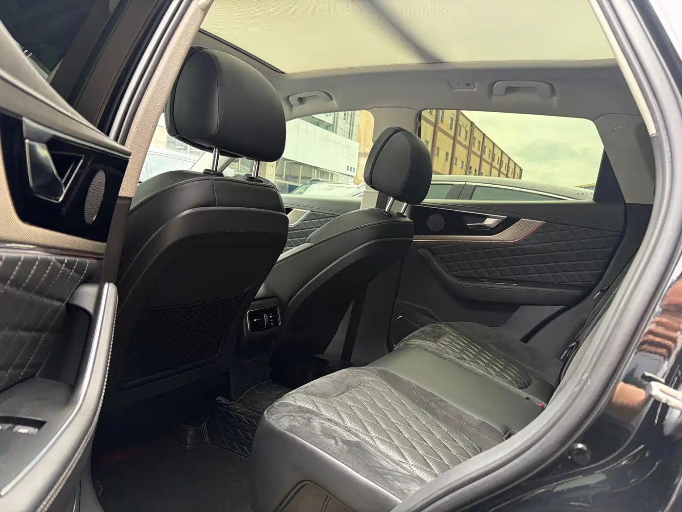 Hongqi HS5 2019 2.0T Smart Connect Enjoy 4WD Edition фото 7