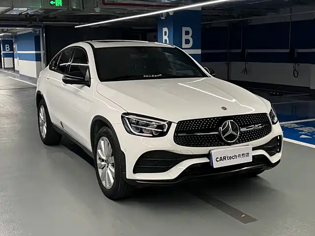 Mercedes-Benz GLC Coupe 2021 GLC 260 4MATIC Coupe SUV — фото 3