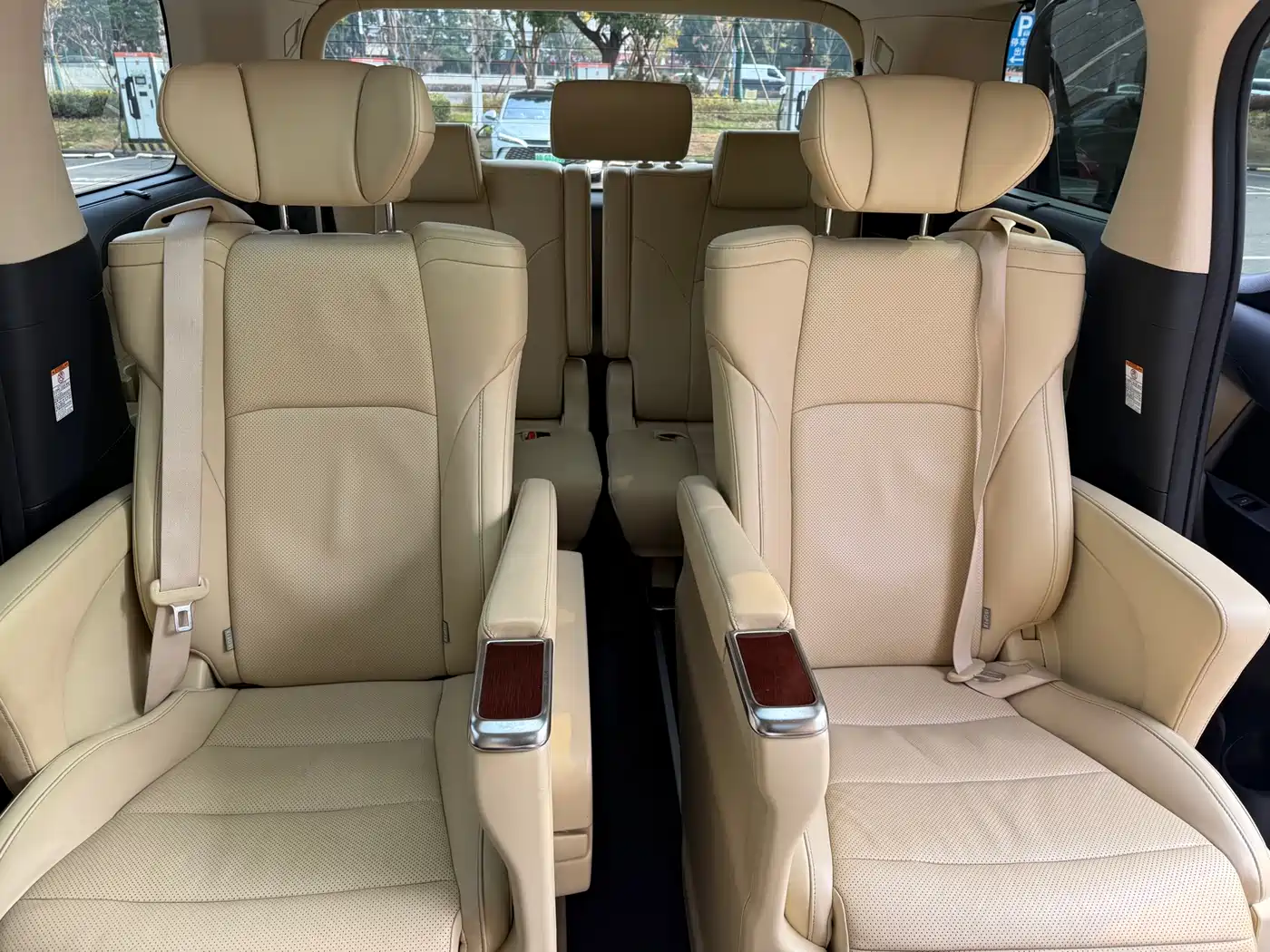 Toyota Alphard 2015 3.5L Luxury Edition фото 6