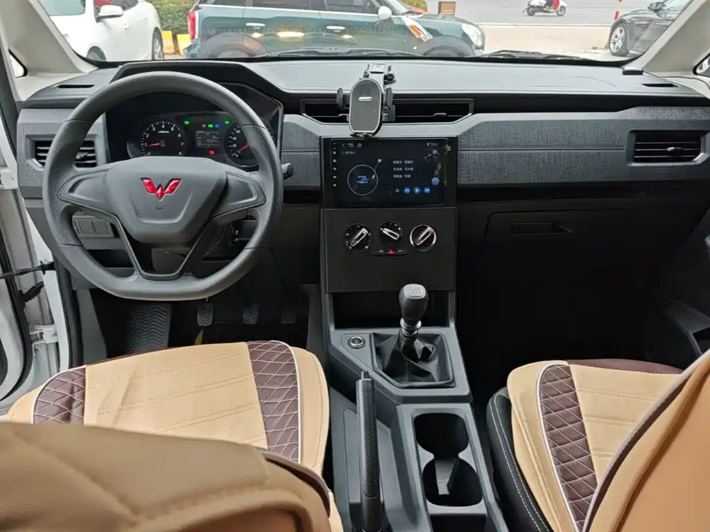 Wuling Motors Wuling Hongguang PLUS 2024 2020 1.5L Manual Standard 5-seater