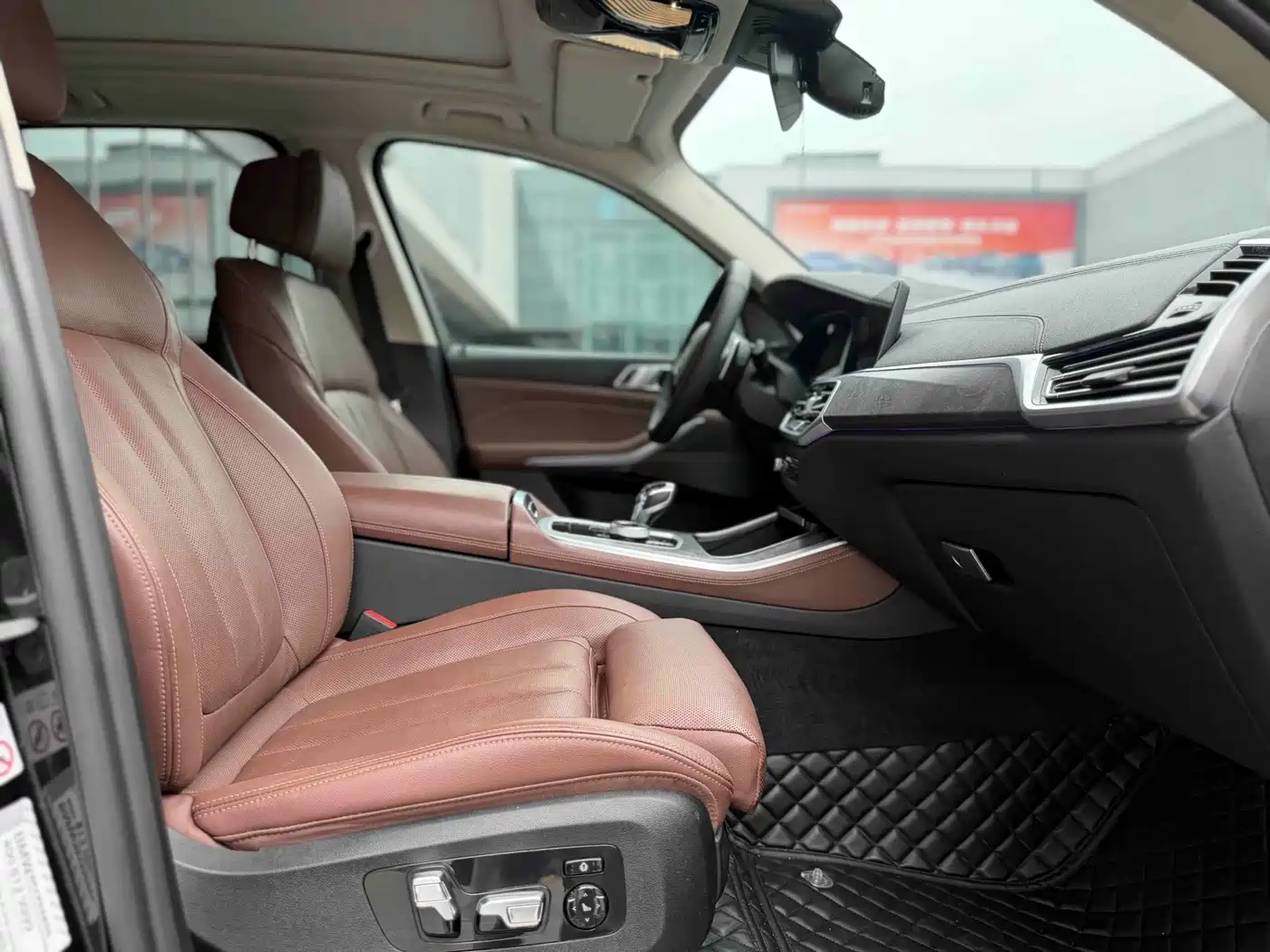 BMW X5 (Import) 2021 xDrive40i Exclusive M Sport Package фото 7