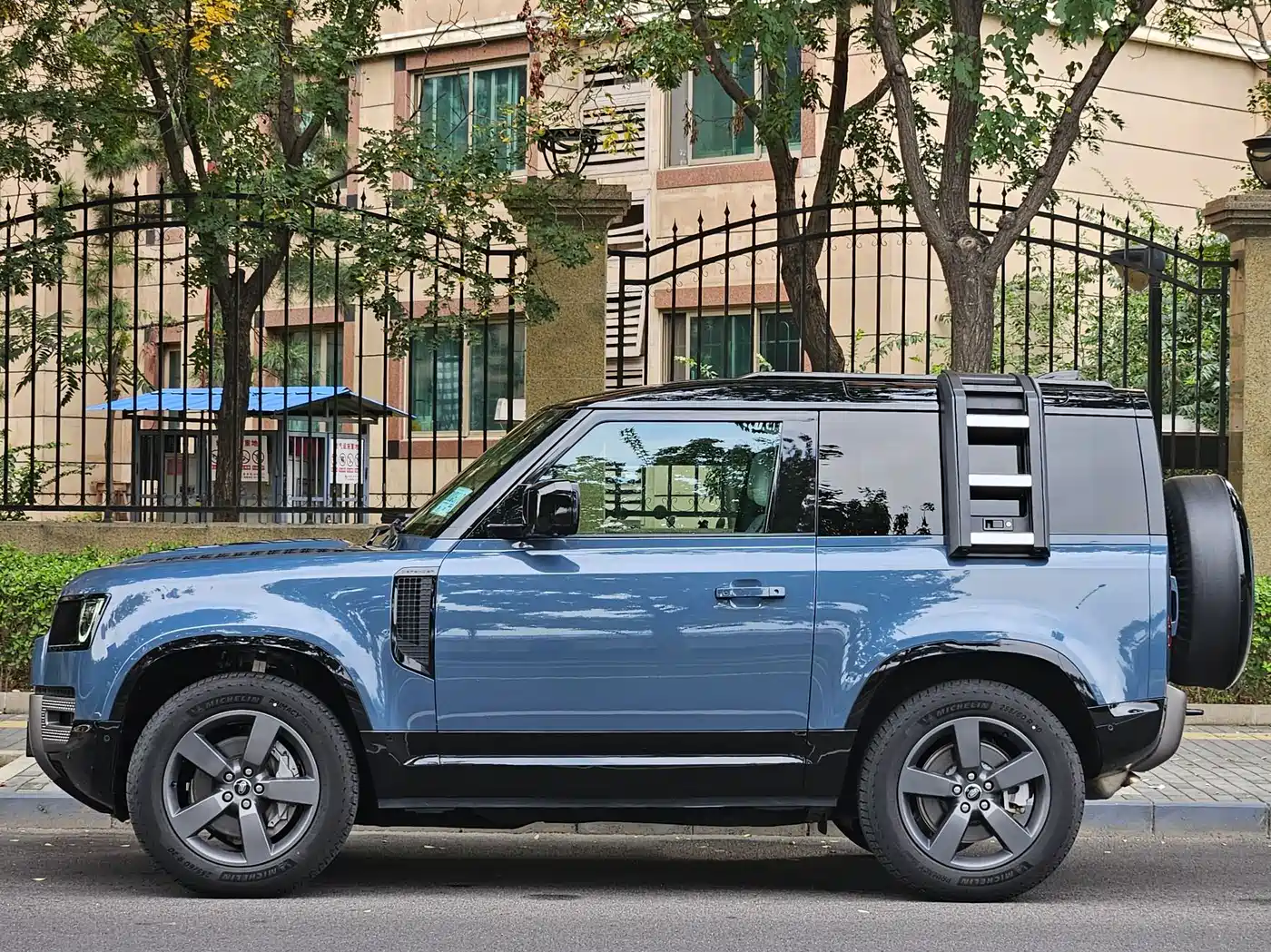 Land Rover Defender 2025 2025 90 3.0T P400 X-Dynamic HSE