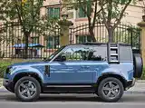 Photo 2 - Land Rover Defender