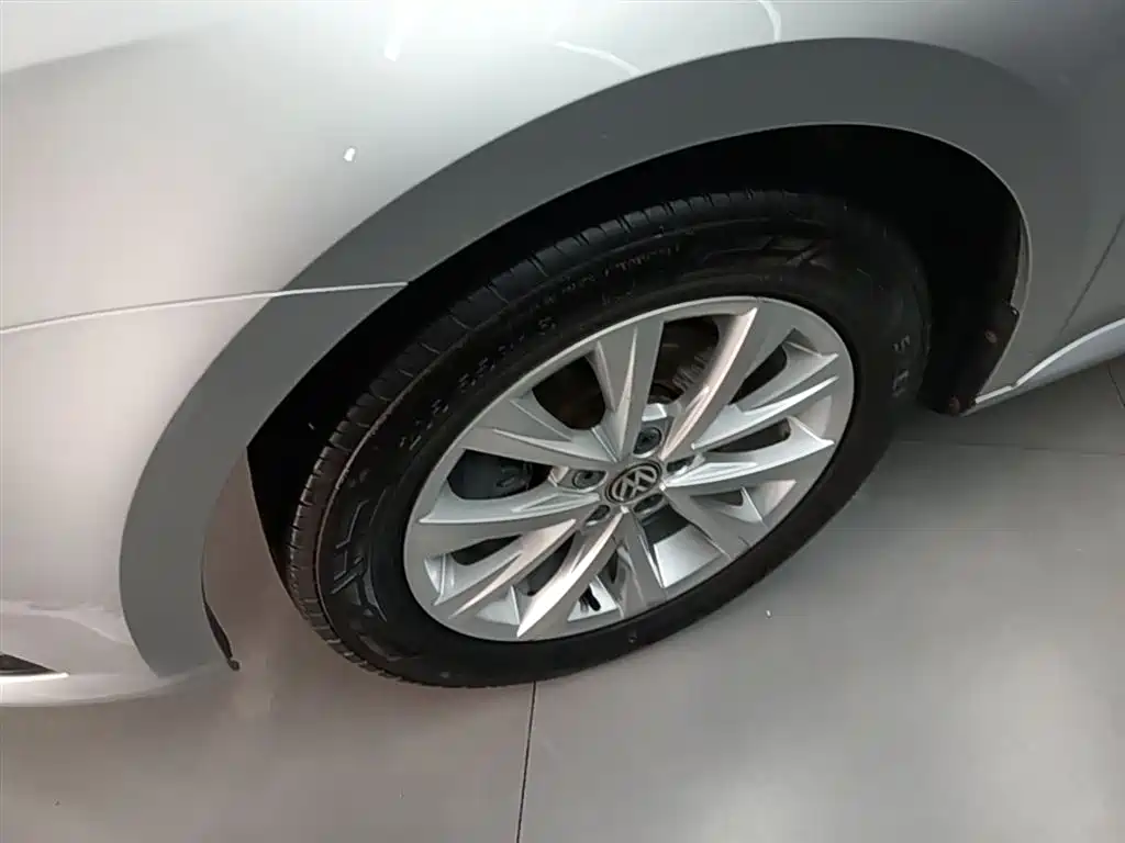Volkswagen Lavida 2017 230TSI DSG Comfort Edition фото 23