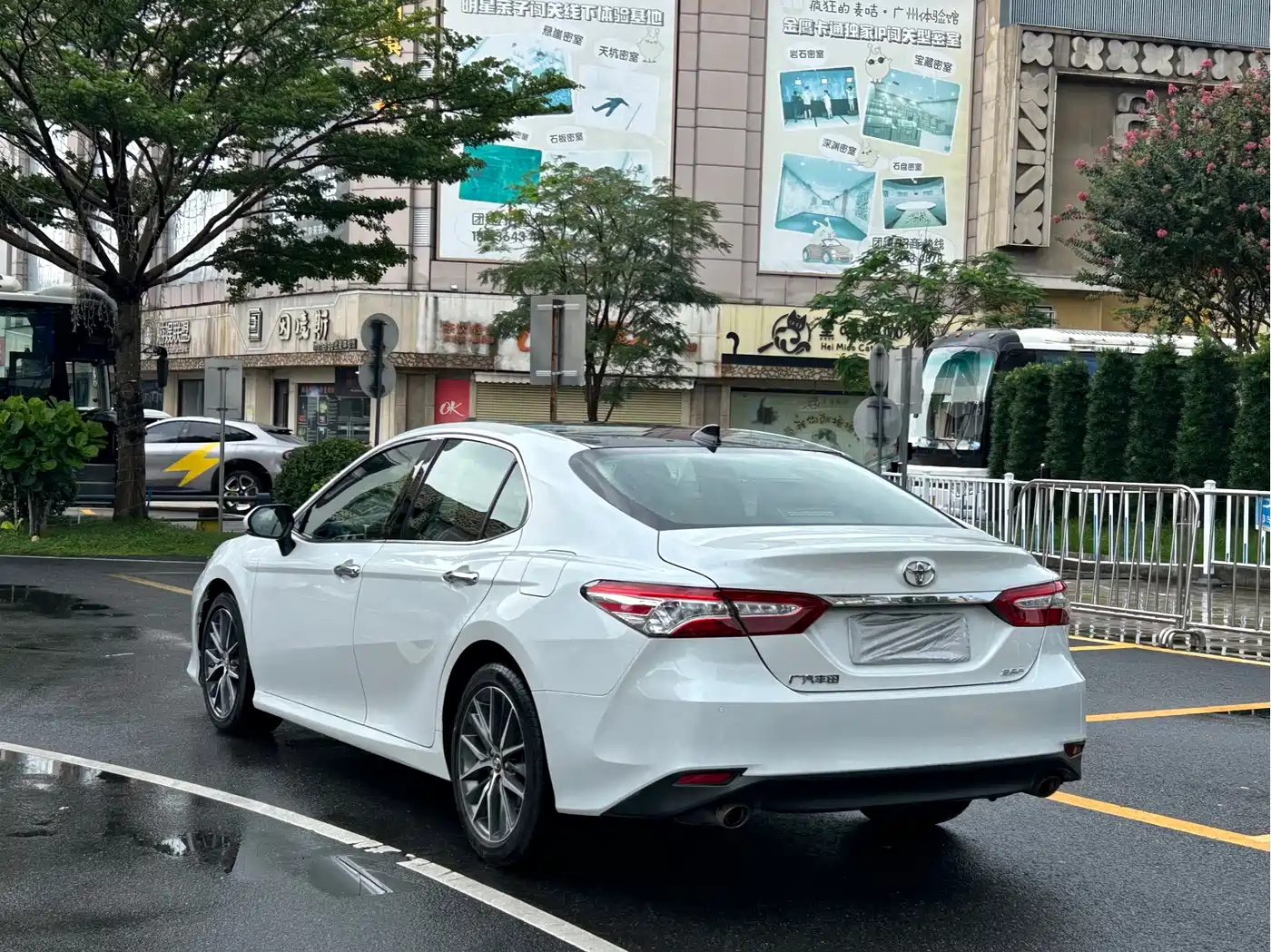 Toyota Camry 2021 2.5G Luxury Edition фото 5