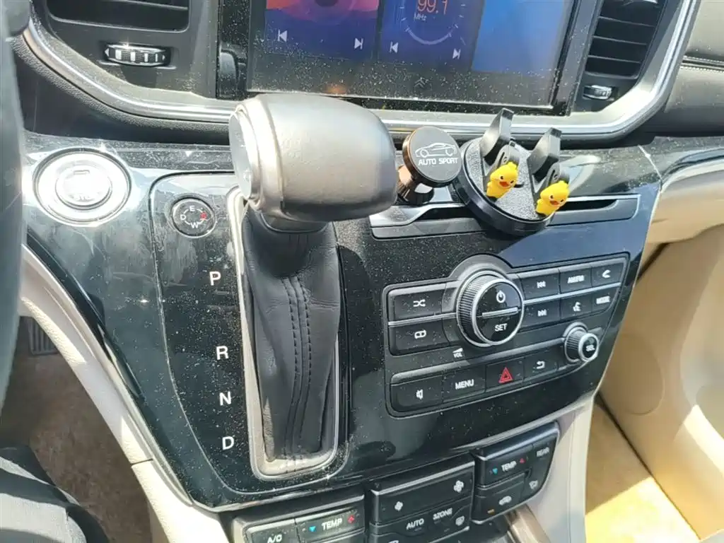 GAC Trumpchi Trumpchi M8 2018 320T Exclusive Edition фото 14