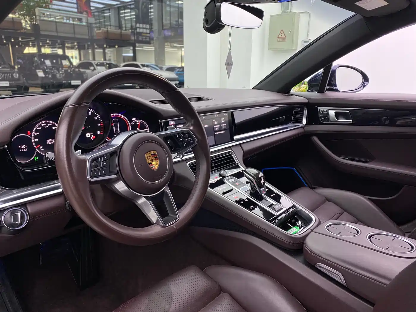 Porsche Panamera 2017 Panamera 4 Executive Long Wheelbase 3.0T фото 6