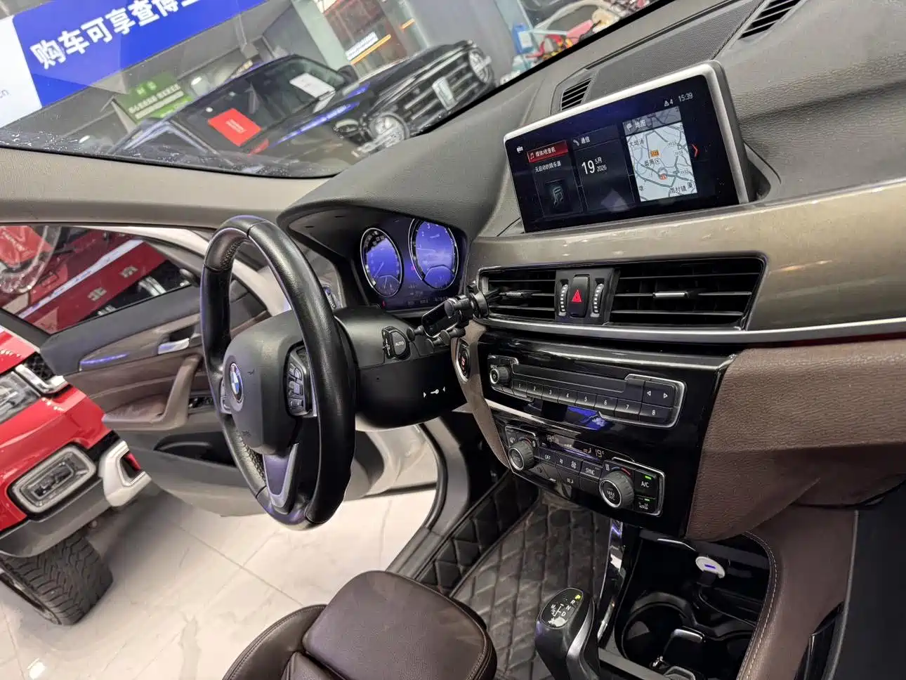 BMW X1 2019 xDrive20Li Premium Model фото 14