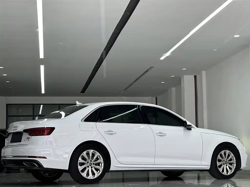 Audi A4L 2019 40 TFSI Progressive (China VI) фото 12