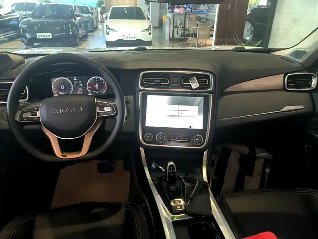 Lynk & Co 01 2018 2017 2.0T 2WD Pro Version