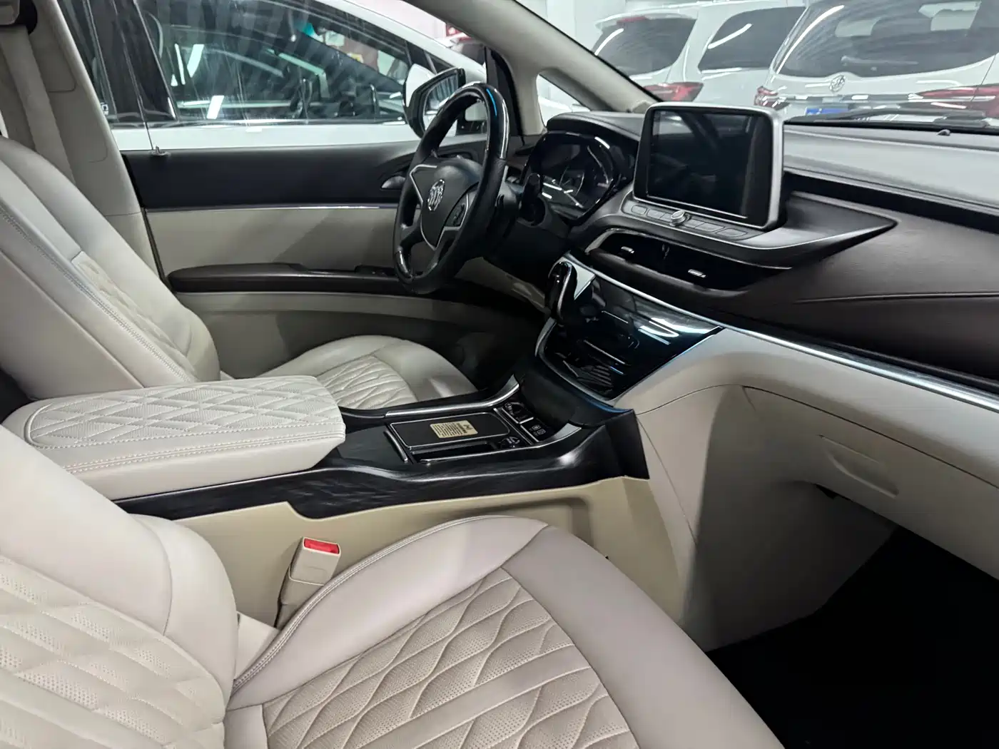 Buick GL8 2021 Land Business Class 652T Luxury фото 13