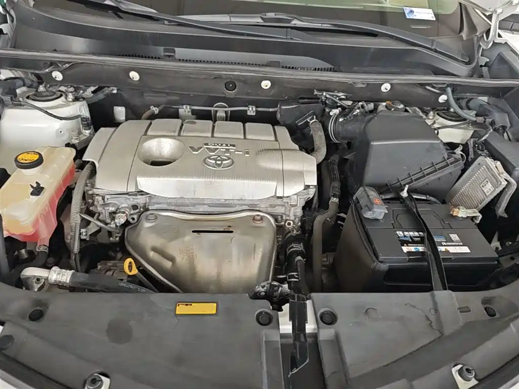 Toyota RAV4 Rongfang 2015 2.5L Automatic 4WD Elite Edition фото 20