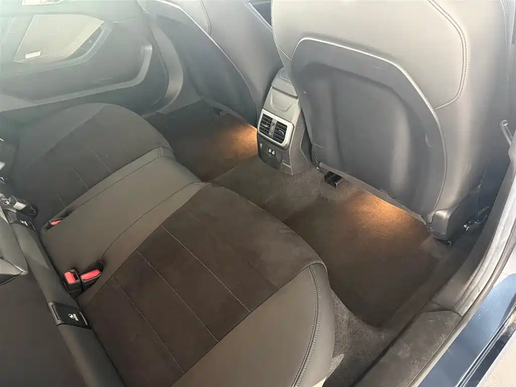 BMW 2 Series 2025 225L M Sport Moonlight Package фото 26