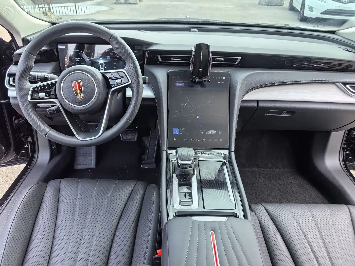 Hongqi H5 2024 2.0T Automatic Smart Connect Flag Smooth Edition фото 6