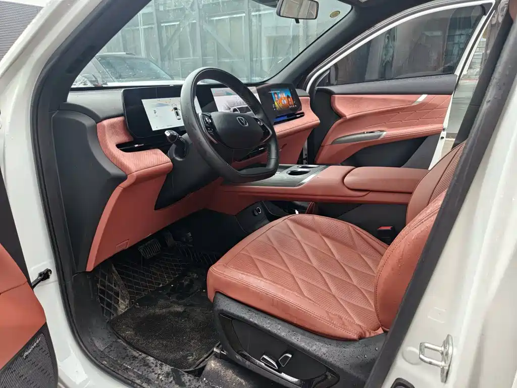 Фото 7 - Changan CS75 PLUS