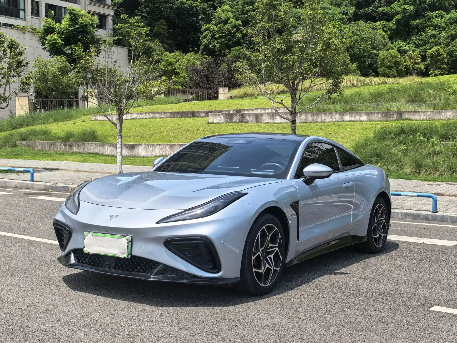 Photo 1 - Nezha Auto Nezha GT