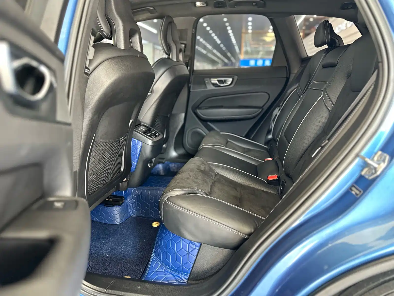 Фото 11 - Volvo XC60