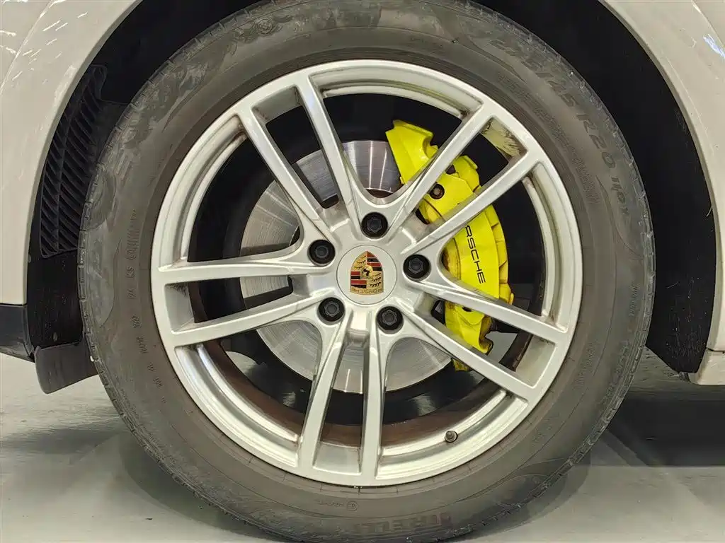 PORSCHE CAYENNE NEW ENERGY