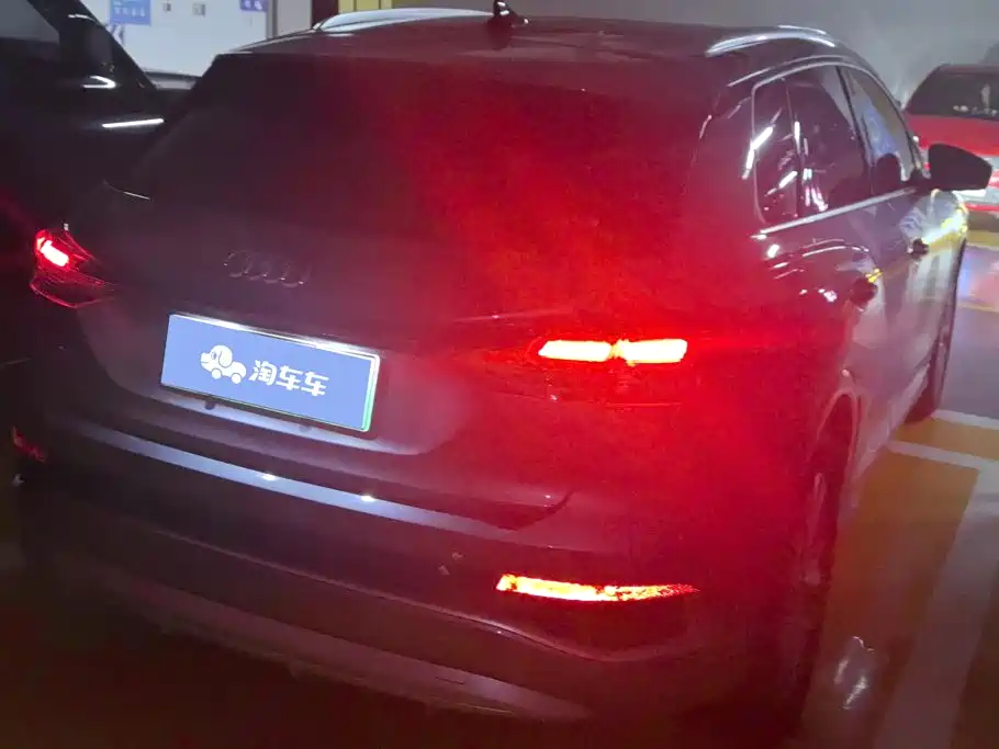 Audi Q4 e-tron 2024 2024 40 e-tron Pioneer Edition