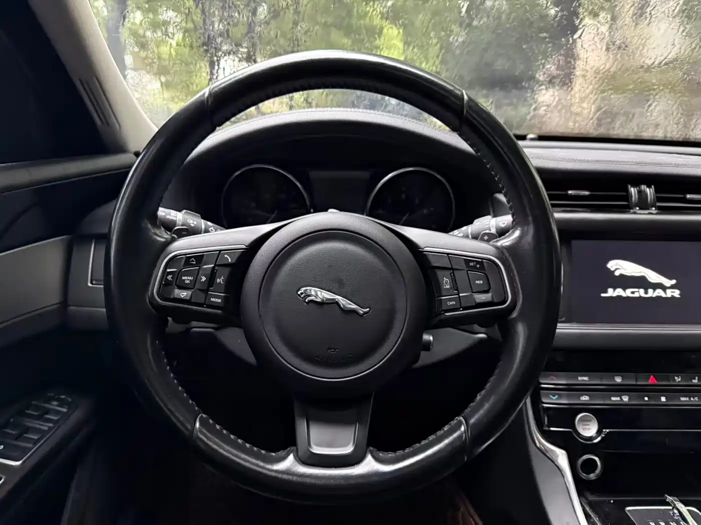 Jaguar XF 2016 2016 XF 2.0T 2WD Elegance Edition