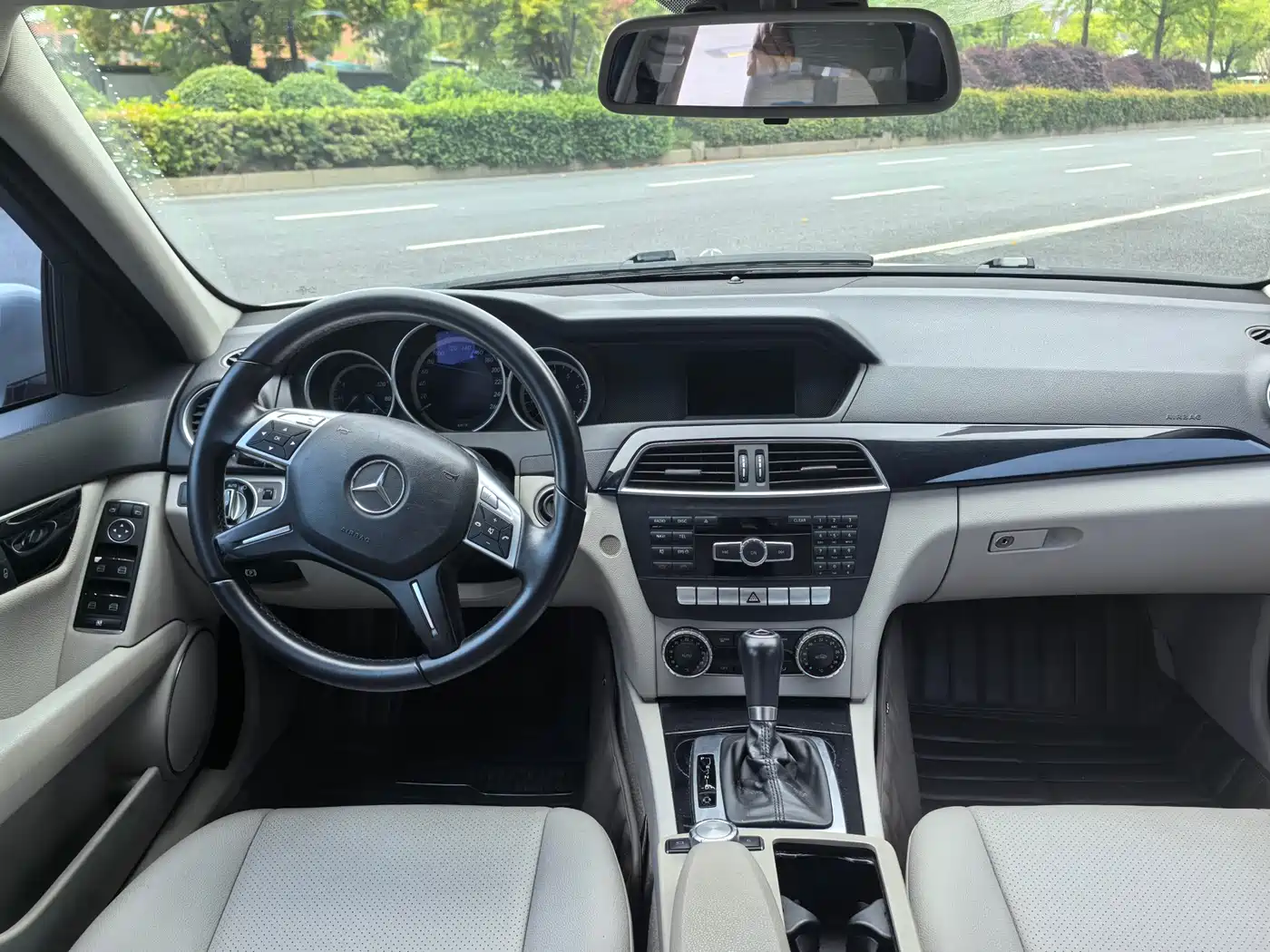 Mercedes-Benz C-Class 2013 C 180 Classic Grand Edition фото 6