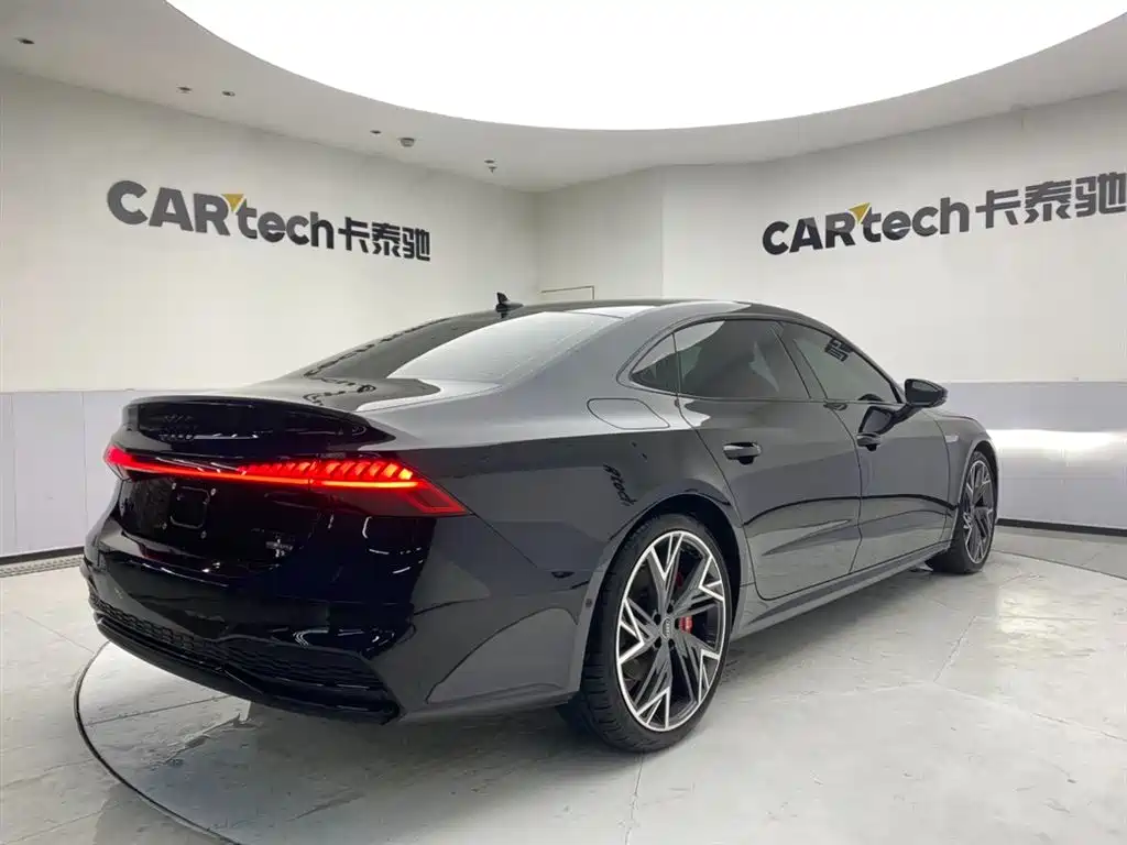 Audi A7L 2023 45 TFSI quattro S-line Black Warrior Edition фото 6