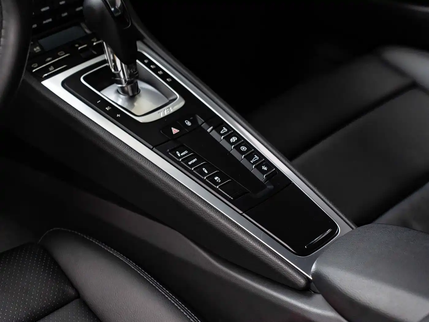 Porsche 718 2018 Cayman 2.0T фото 14