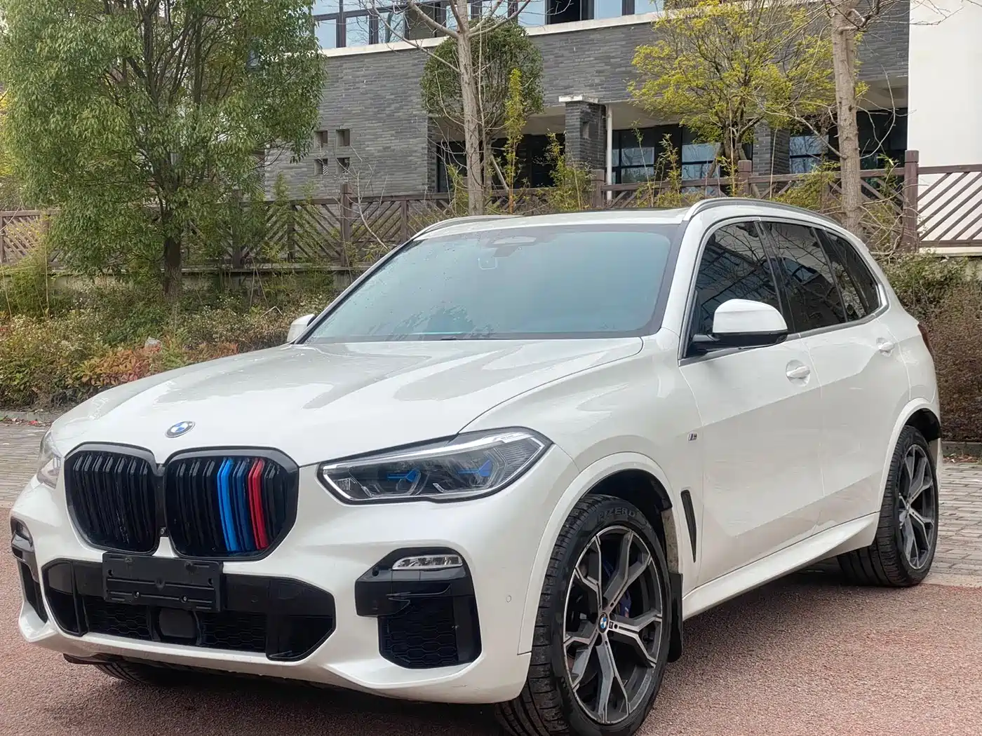 BMW X5 (Import) 2019 xDrive40i Exclusive M Sport Package фото 3