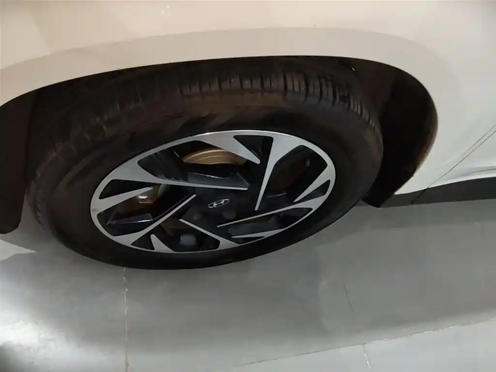 Фото 23 - Hyundai Custo