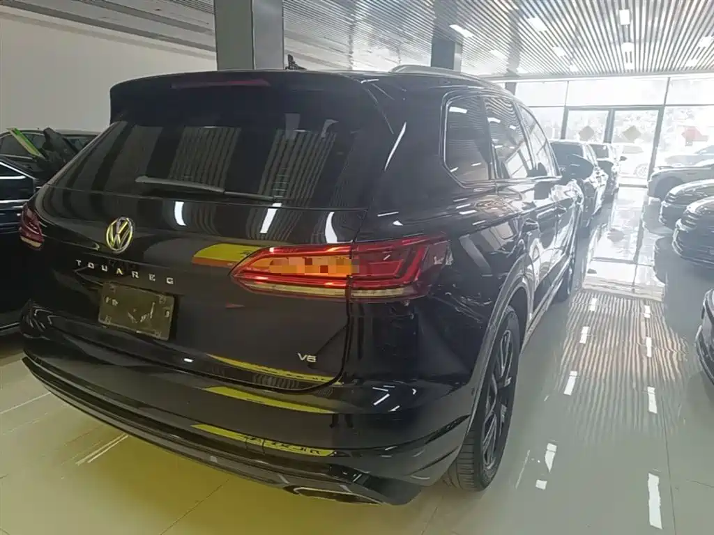 Volkswagen Touareg 2019 3.0TSI Sharp Edge Edition China VI фото 7