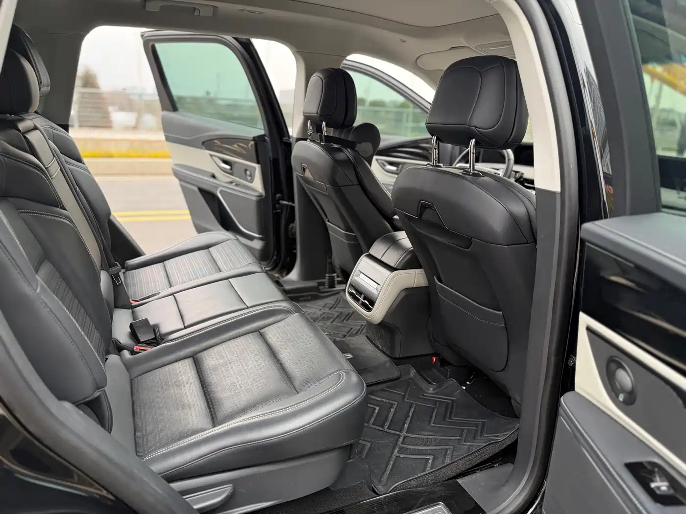Lincoln Nautilus 2023 2.0T 4WD Excellence Edition фото 7
