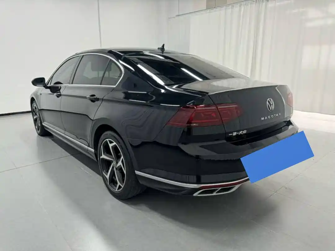Volkswagen Magotan 2023 Model 2 Million Commemorative Edition 330TSI DSG Luxury фото 2
