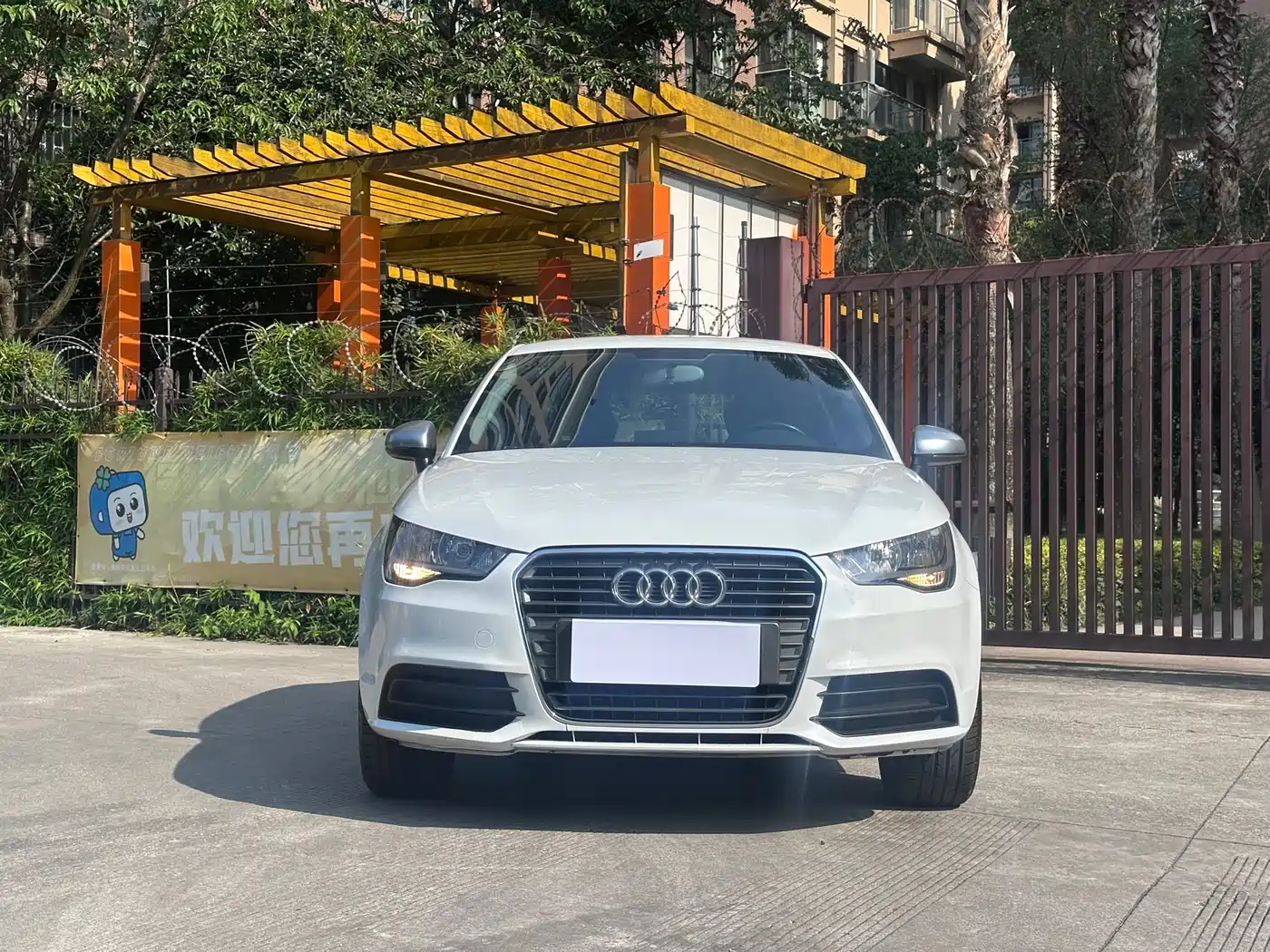 Audi A1 2014 30 TFSI Fashion фото 2