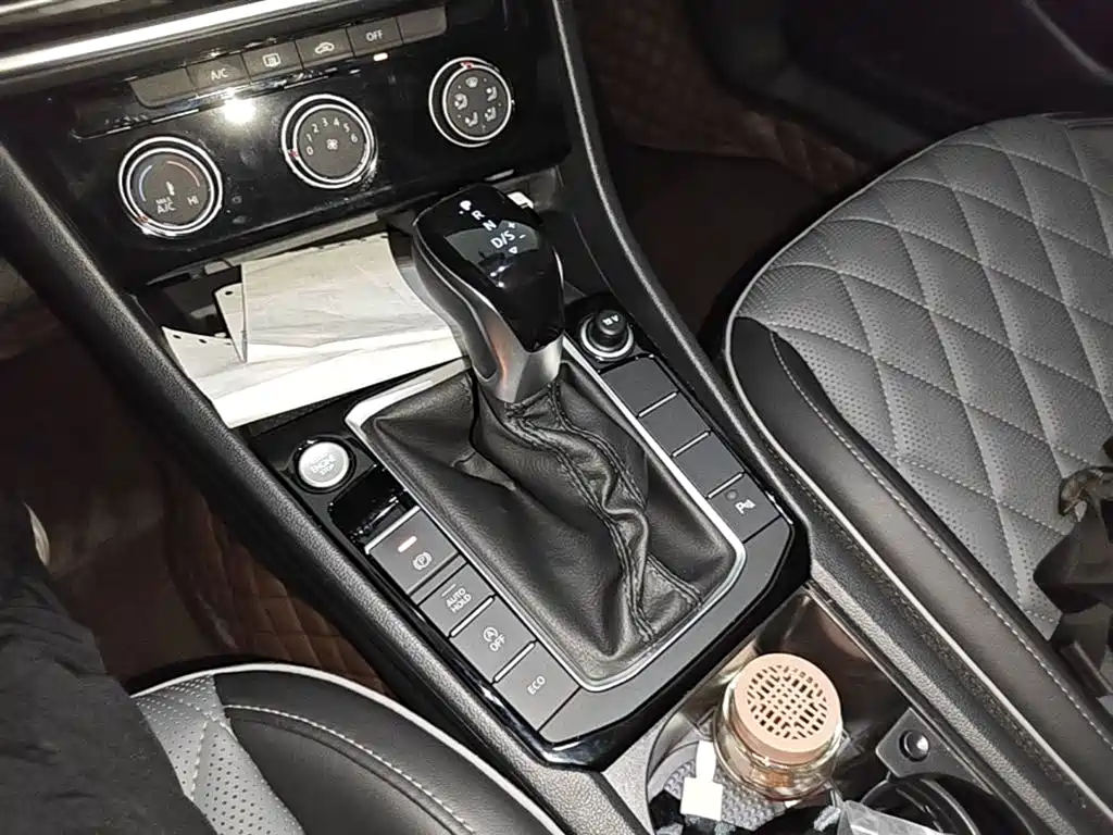 Volkswagen Sagitar 2025 Model Second Facelift 300TSI DSG Transcend Edition фото 14